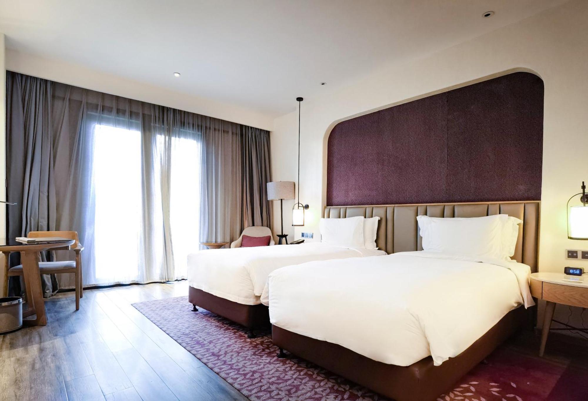 Hotel Crowne Plaza Qingdaoorientalmoviemetropolis By Ihg Extérieur photo