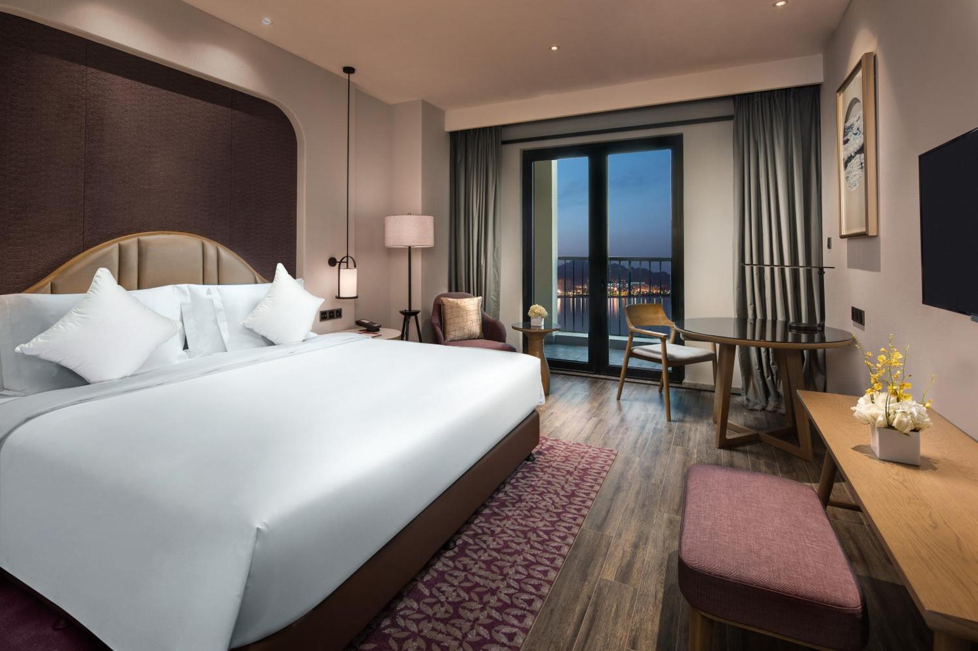 Hotel Crowne Plaza Qingdaoorientalmoviemetropolis By Ihg Extérieur photo
