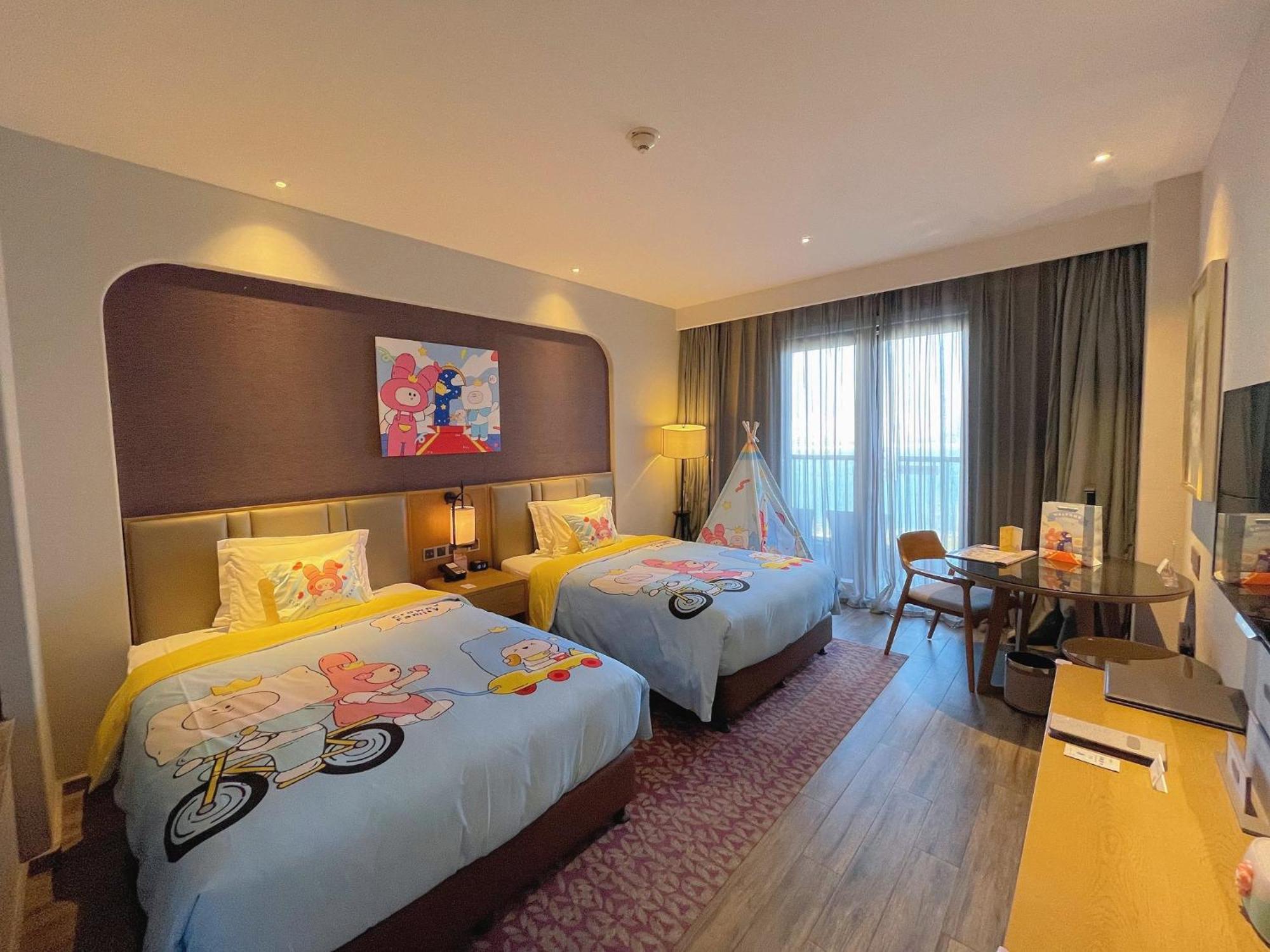 Hotel Crowne Plaza Qingdaoorientalmoviemetropolis By Ihg Extérieur photo