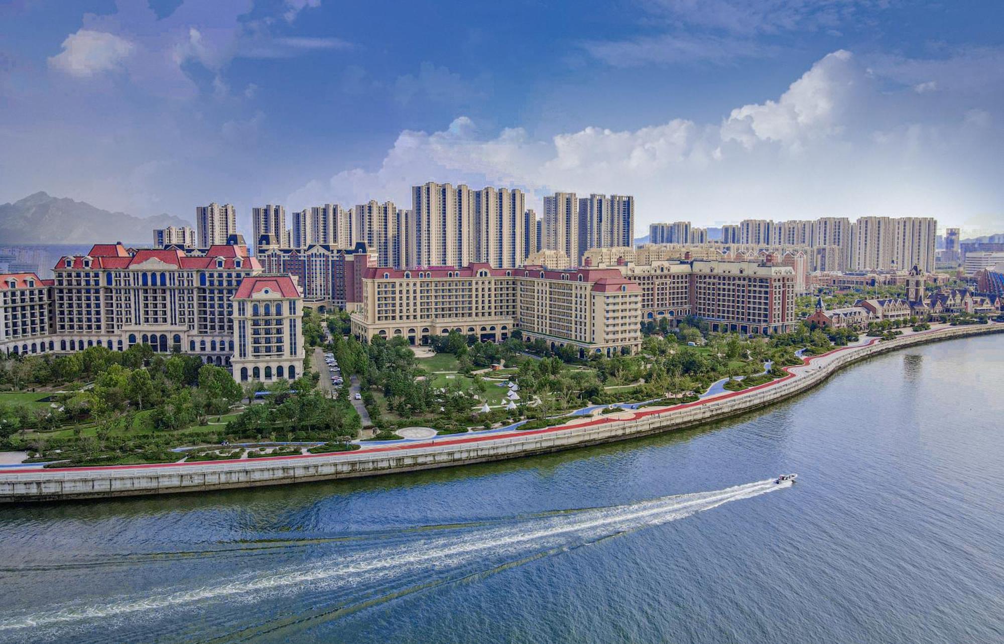 Hotel Crowne Plaza Qingdaoorientalmoviemetropolis By Ihg Extérieur photo