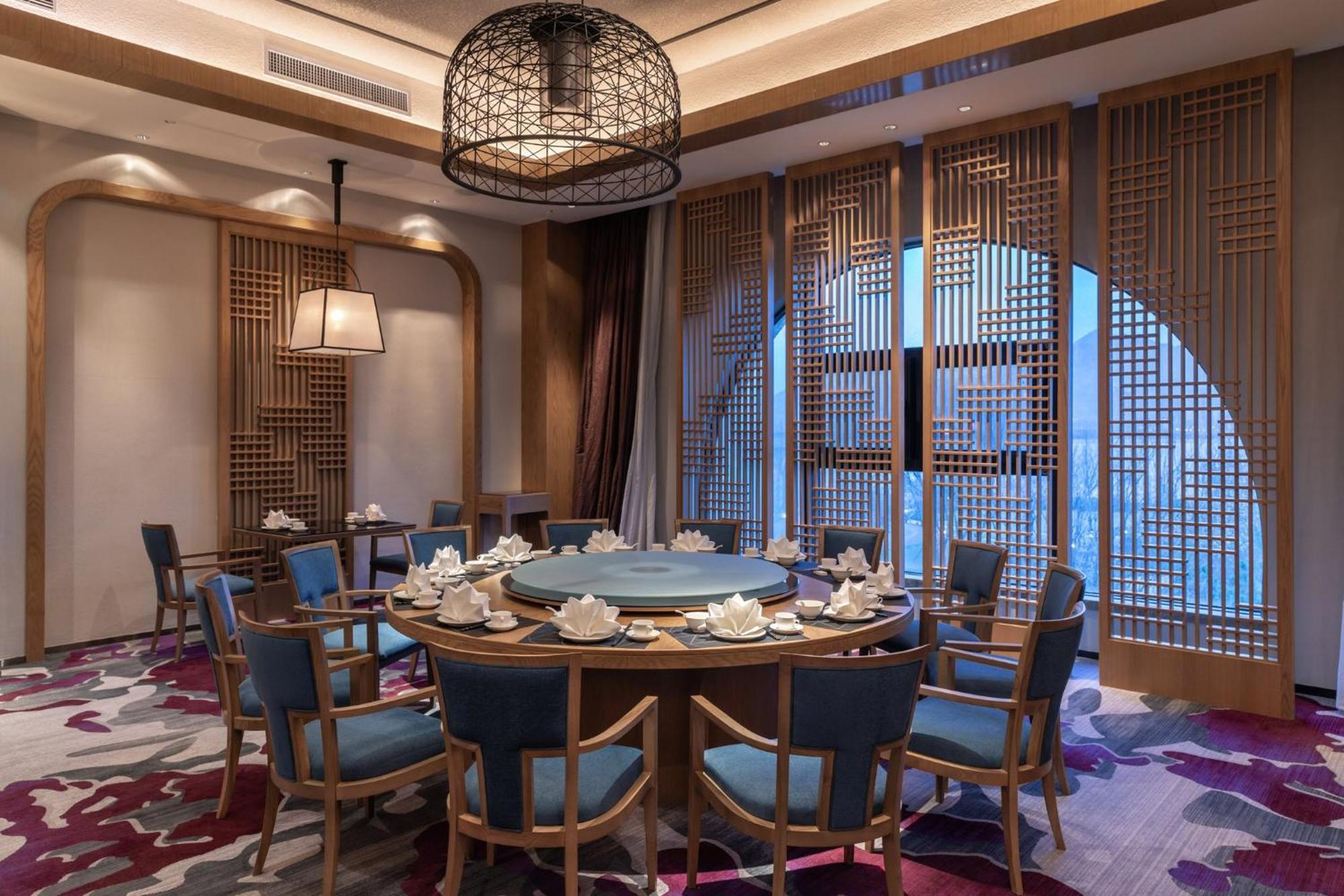 Hotel Crowne Plaza Qingdaoorientalmoviemetropolis By Ihg Extérieur photo