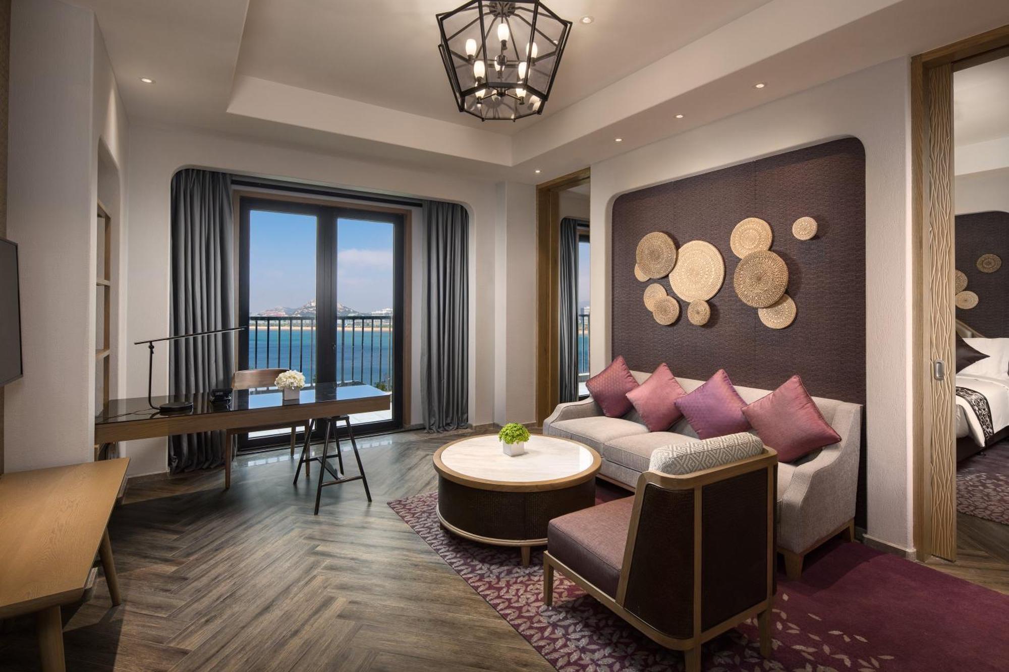 Hotel Crowne Plaza Qingdaoorientalmoviemetropolis By Ihg Extérieur photo