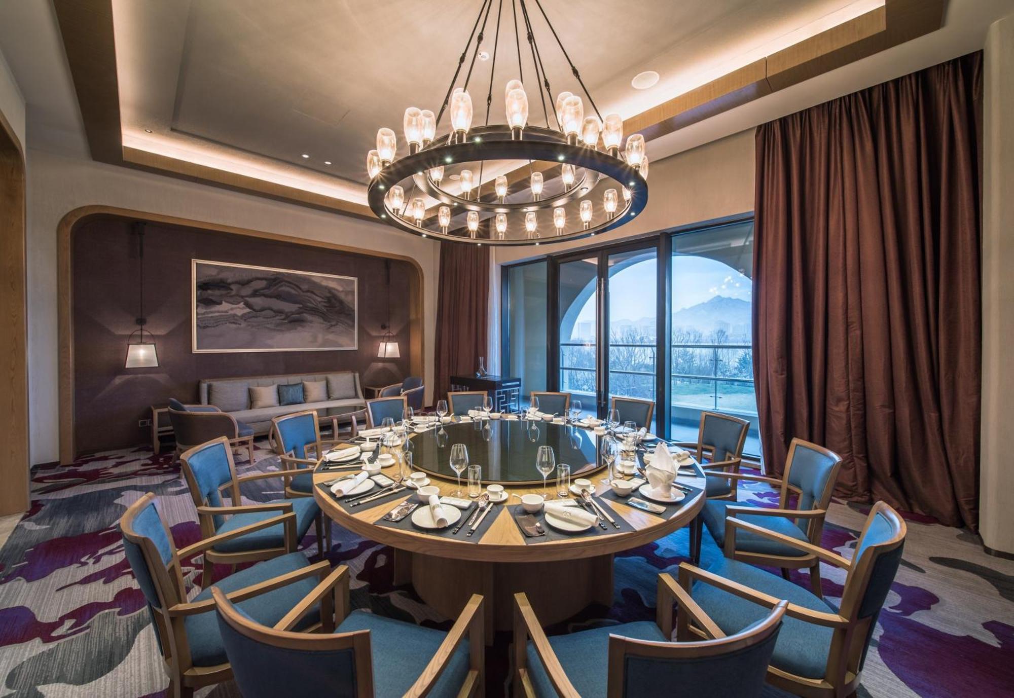 Hotel Crowne Plaza Qingdaoorientalmoviemetropolis By Ihg Extérieur photo
